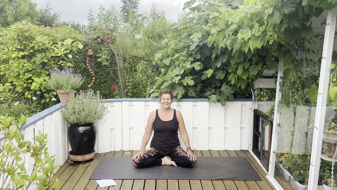 45 Min. Mærk hvad yogaen gør for dig